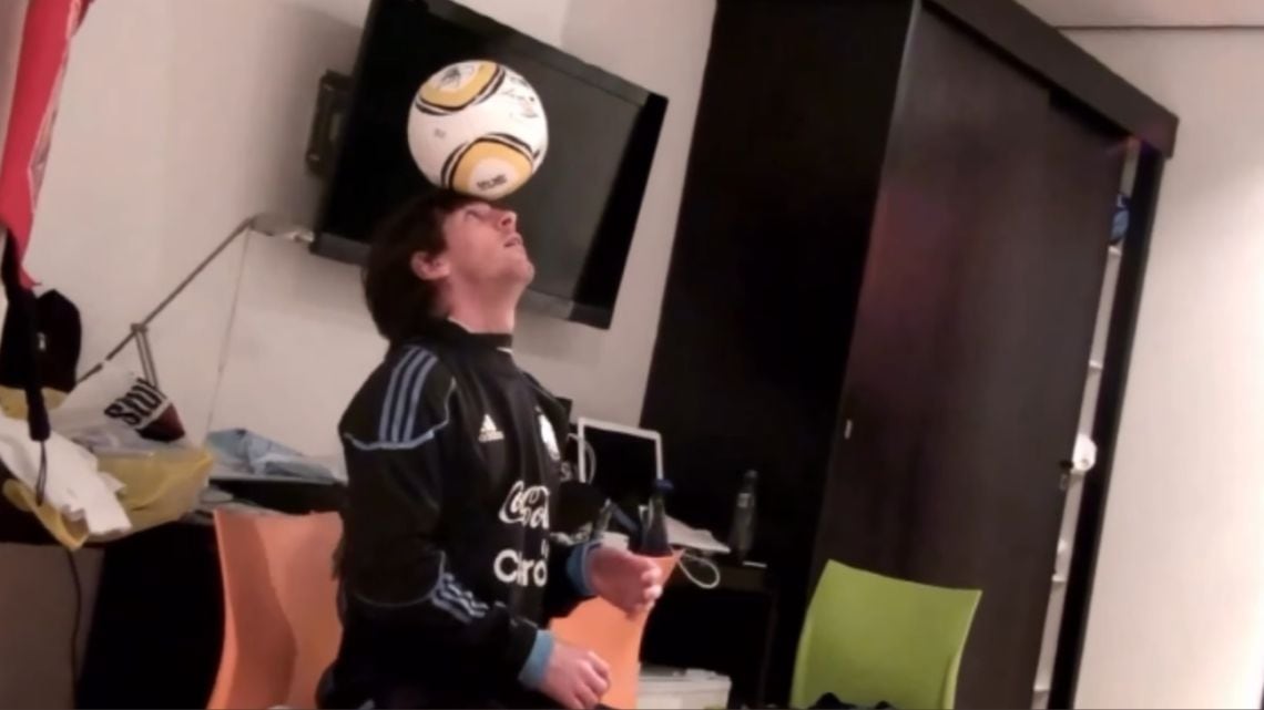 A 15 años del búnker: el video del Messi descalzo que enloquece a la Selección