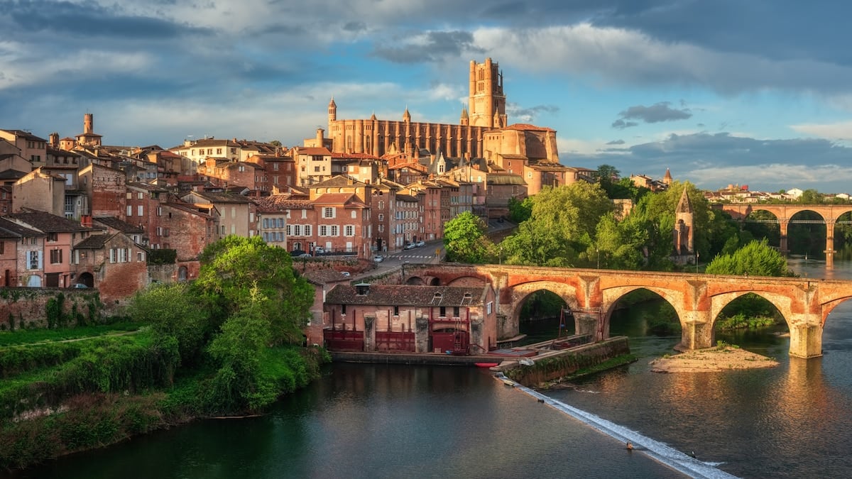Albi, la ciudad del ladrillo rojo que atesora la obra completa de Toulouse-Lautrec en el sur de Francia