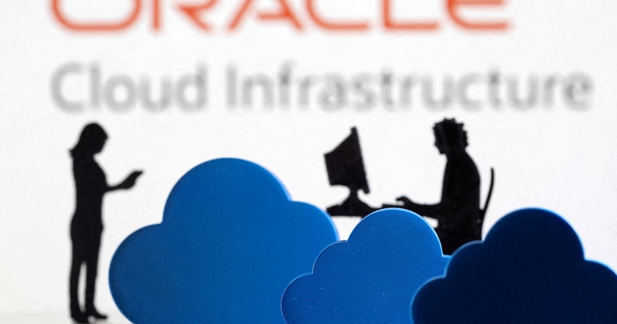 Oracle lleva su base de datos con inteligencia artificial hasta la puerta de cada empresa: los datos no salen del edificio