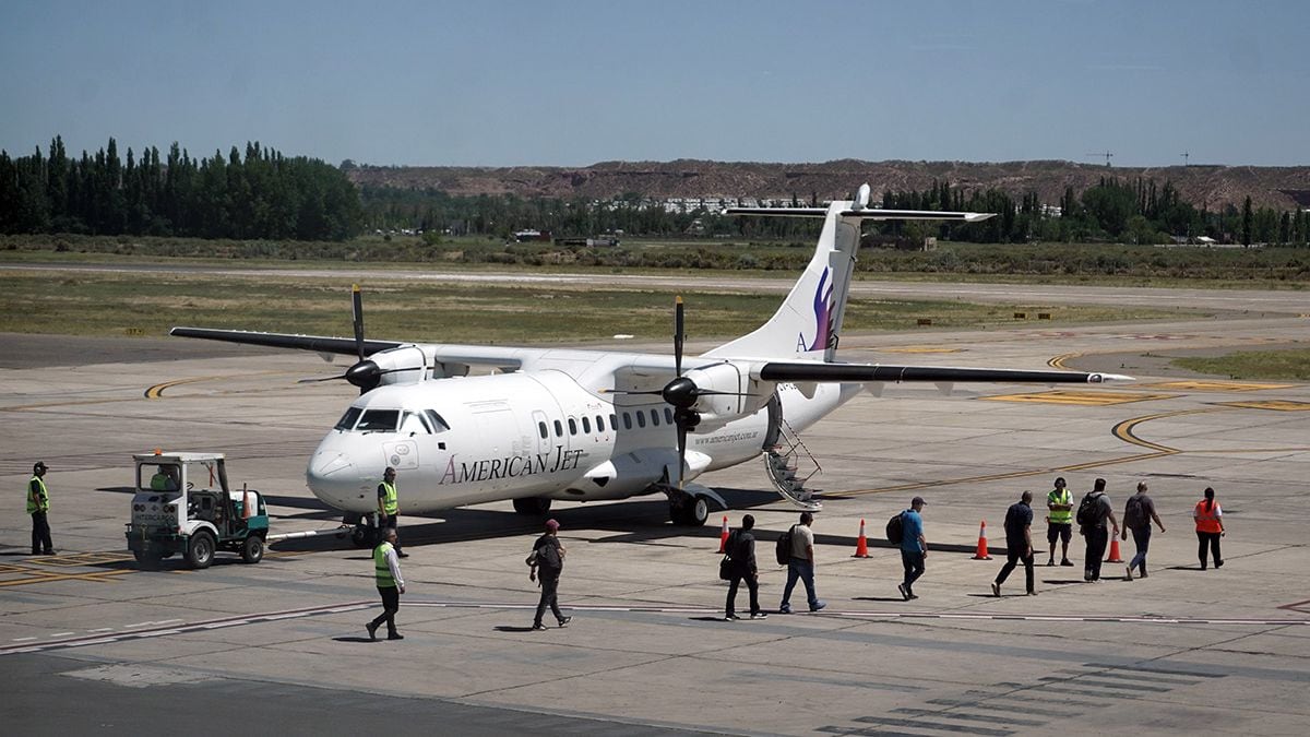 Una aerolínea neuquina acorta a 50 minutos los vuelos al norte y al sur de la provincia