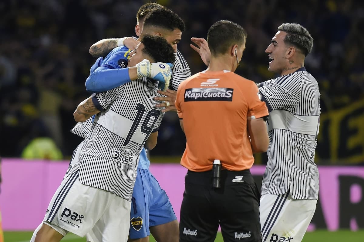 Boca zafó del papelón y va por Racing: la AFA le bajó el pulgar al reclamo de Vélez