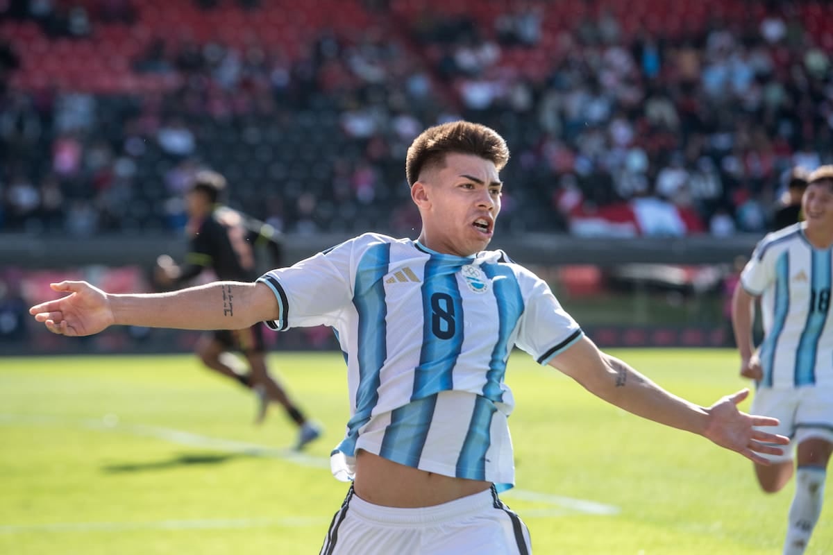 Espíndola la rompió a un minuto del final y Argentina va por el oro ante Paraguay
