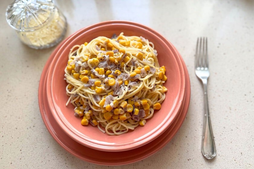Espaguetis con choclo dorado: la pasta cremosa que se cocina en dos hornallas y resuelve la cena en media hora