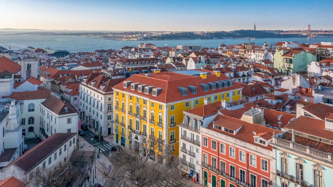 Un palacio del siglo XVIII revive en Lisboa como hotel del vino frente al mirador de São Pedro de Alcântara