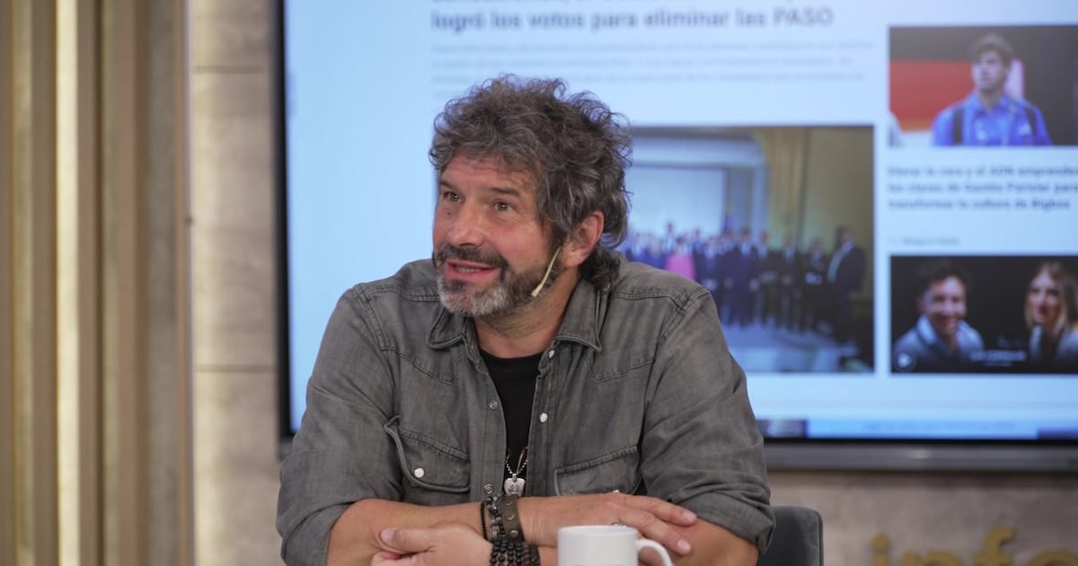 Iván Noble rescata del fondo del placard las canciones que se le habían quedado sin sonar y las lleva a La Plata y San Telmo