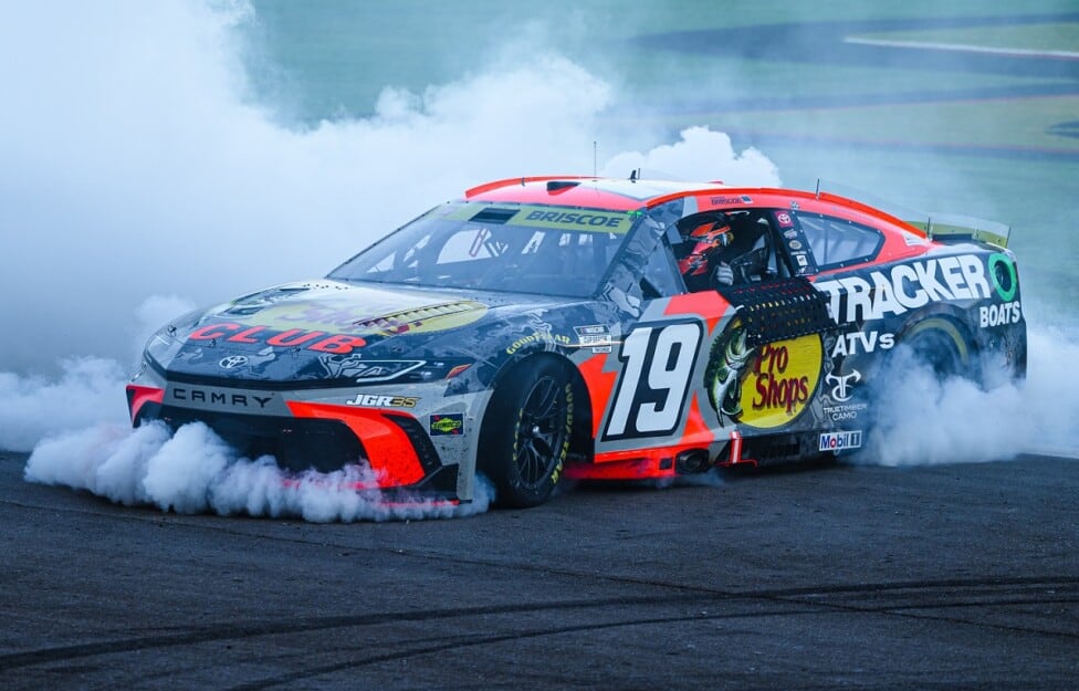 Briscoe se quedó con Las Vegas y le pintó la cara a Larson en la última curva
