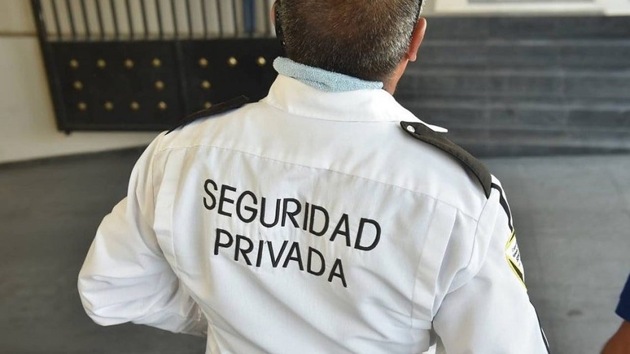 Escala salarial de la seguridad privada: el vigilador general percibirá un conformado cercano a 1,9 millón de pesos hacia fin de año