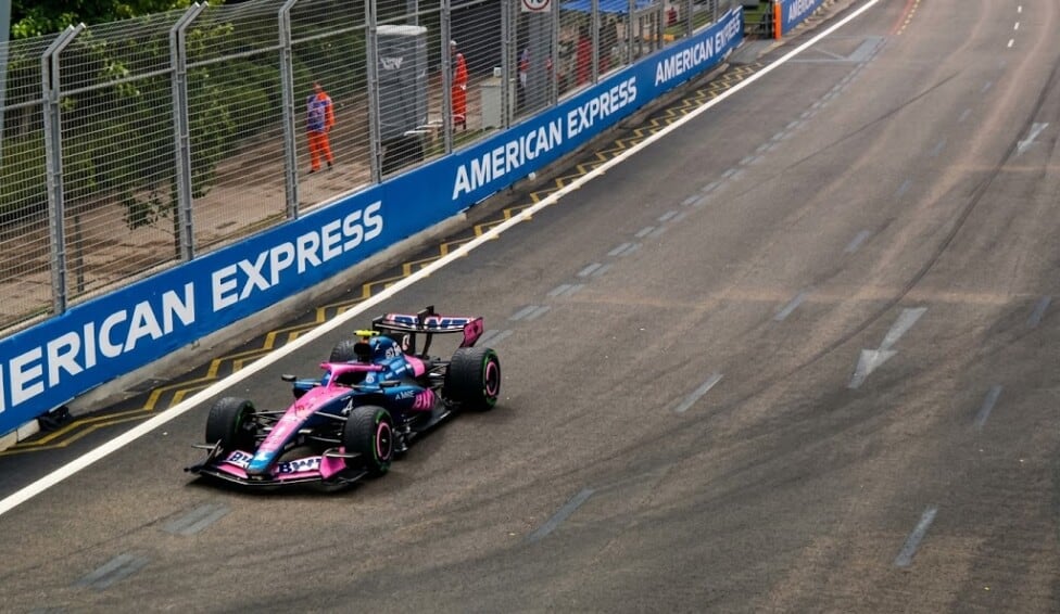 Verstappen ganó la Sprint bajo la lluvia en Singapur y Colapinto se quedó sin motor en la curva 14