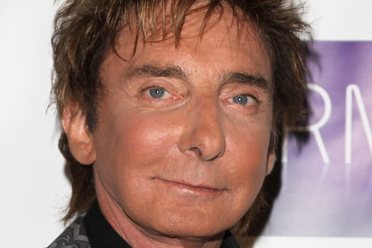 Manilow volvió a parar en Las Vegas y el fantasma del cáncer sigue dando señales desde el escenario