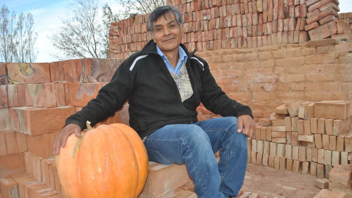 Daniel y el zapallo de 23 kilos: la historia detrás del concurso que vuelve a convocar a Mariano Moreno