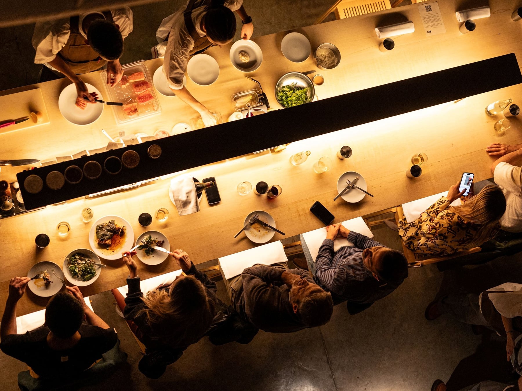 Menos plato, más foto: cómo cambió el consumo gastronómico porteño en la última década