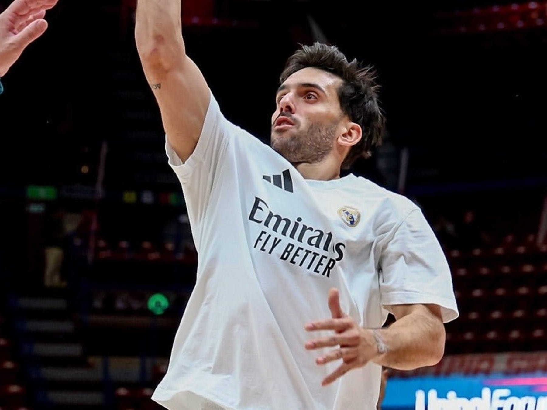 Campazzo y Bolmaro se sacaron chispas en una noche que dejó al Real Madrid con sonrisas y al Olimpia con dudas
