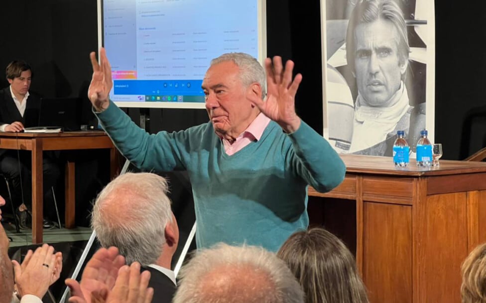 A 50 años de Fuji: la noche que Hunt le arrebató el mundo a Lauda y un argentino la contó en vivo junto a Fangio