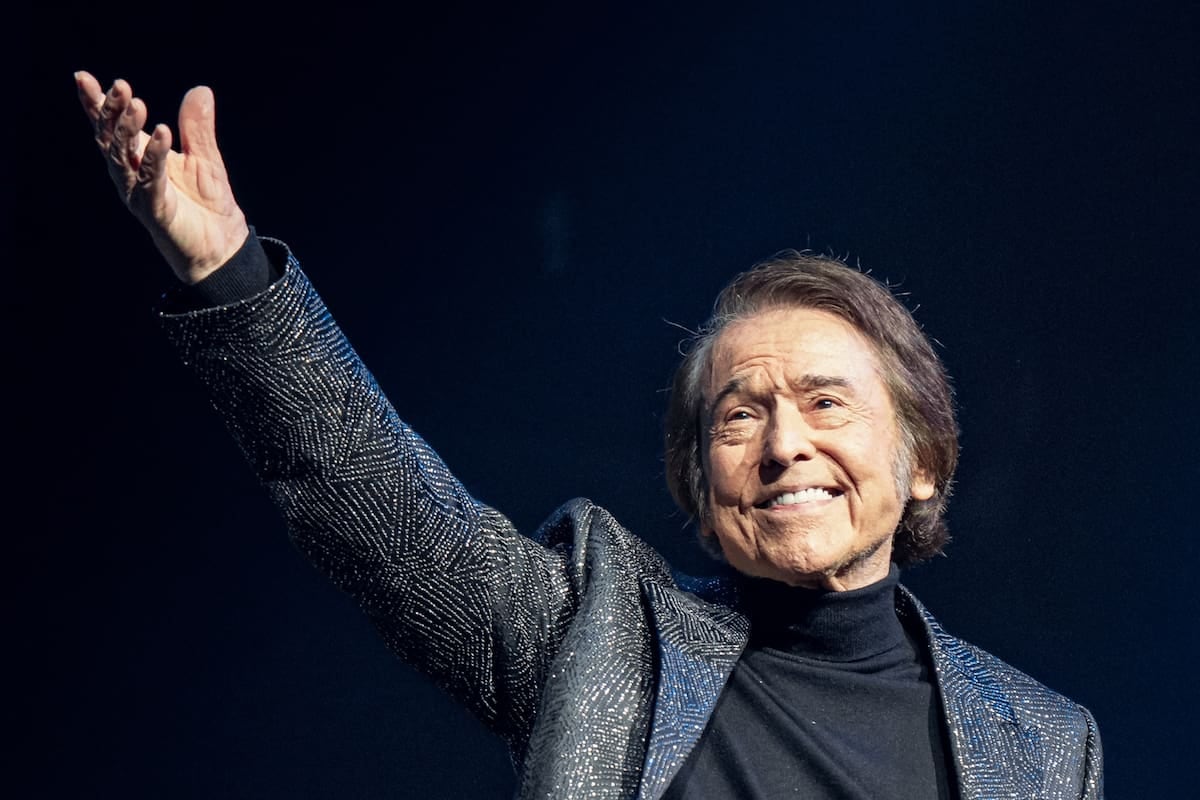 Raphael vuelve al Gran Rex con dos noches que prometen ser una despedida gloriosa de su repertorio histórico y la nueva serie que revive su vida