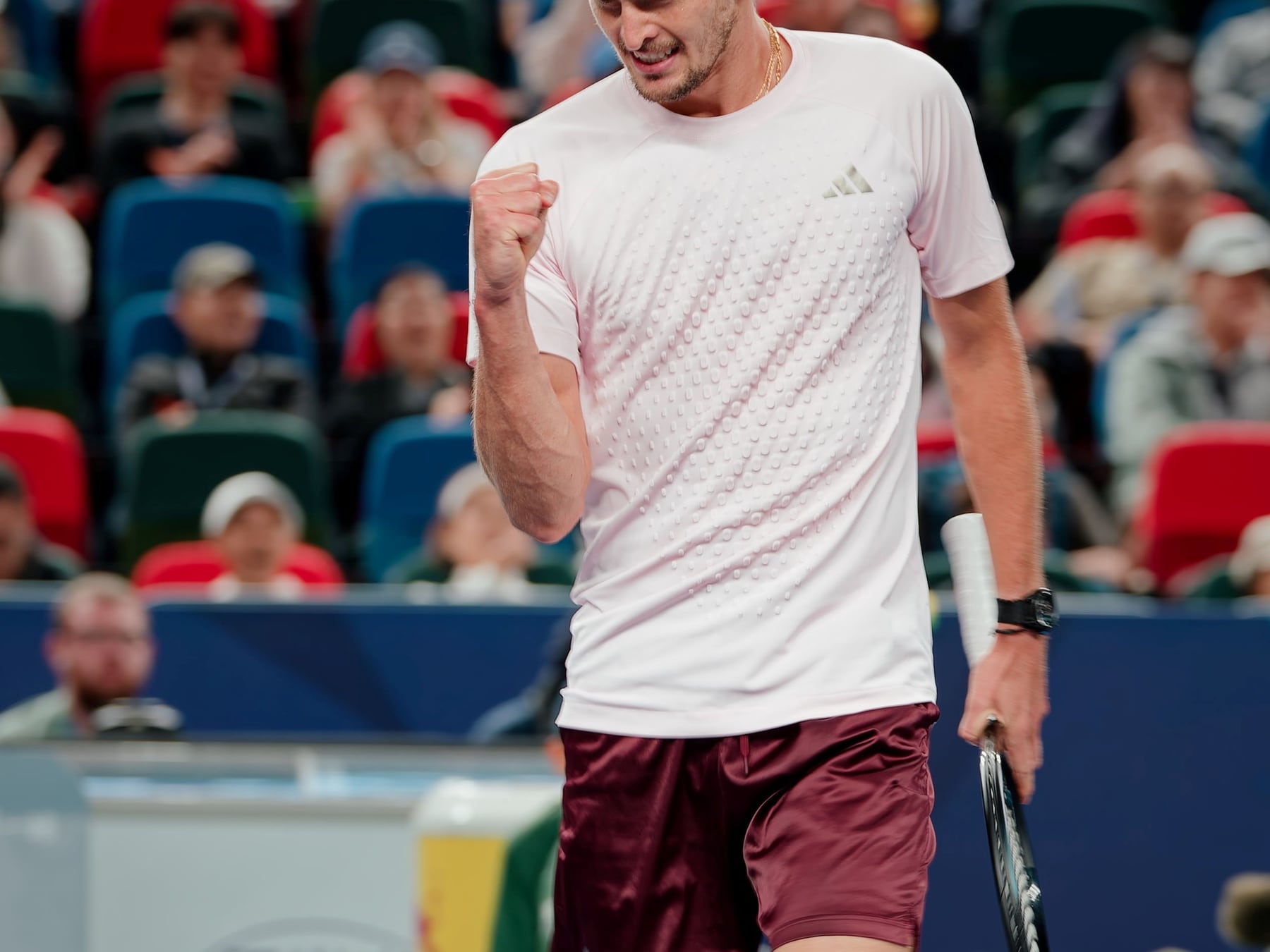 Zverev barrió a De Miñaur en Shanghái y va por Davidovich Fokina en una semi caliente
