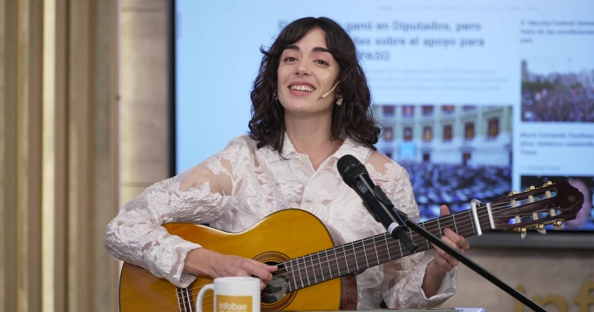 Zoe Gotusso se despide del año a sala llena en el corazón de la calle Marcelo T. de Alvear