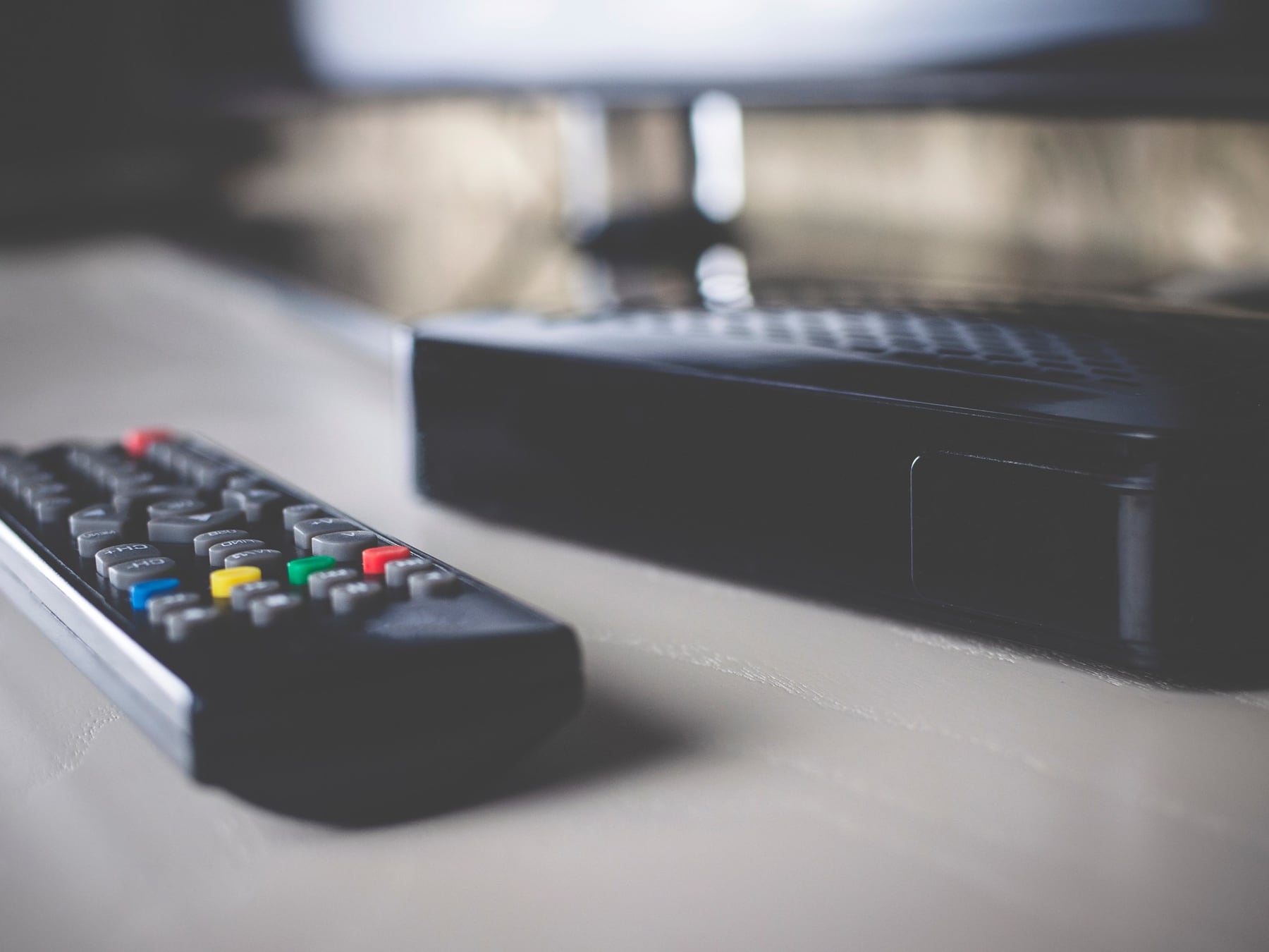 Compraron una TV box en una feria, la desarmaron y confirmaron que traía el malware puesto de fábrica