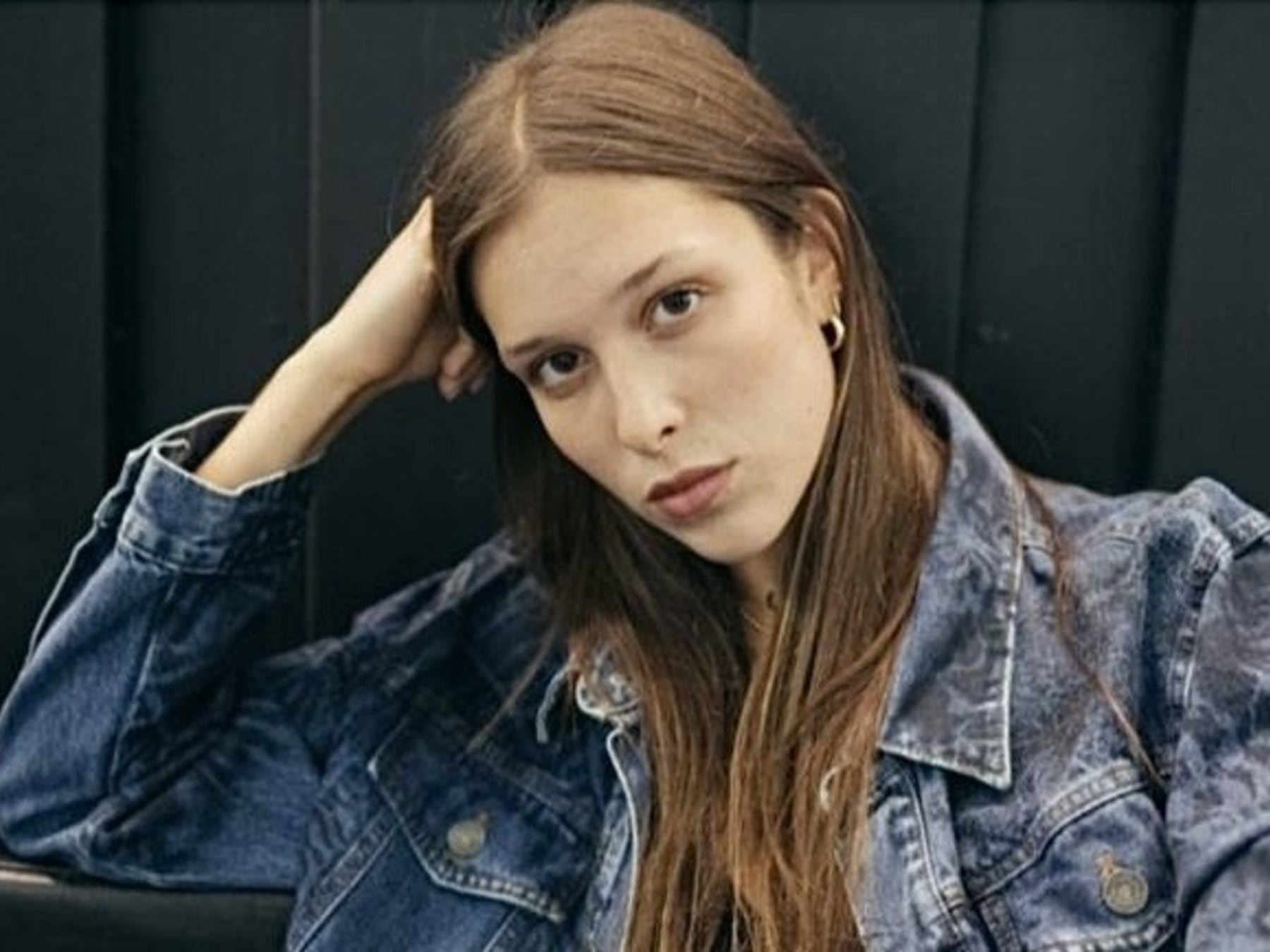 La hija del creador de Ona Sáez se lanza con propia marca de ropa y debuta en Bafweek