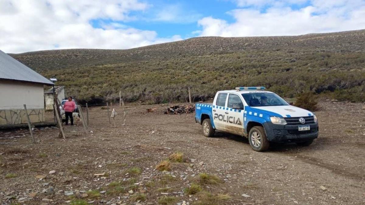 Una semana a la intemperie del barro: la odisea de Gladys y sus tres hijos en la meseta neuquina