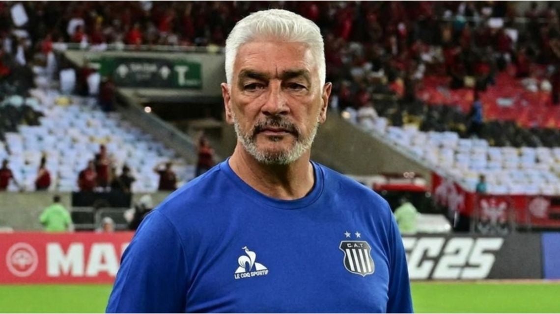 Talleres se hunde en La Bombonera y De Felippe se planta: "Hay grandes que no están bien"