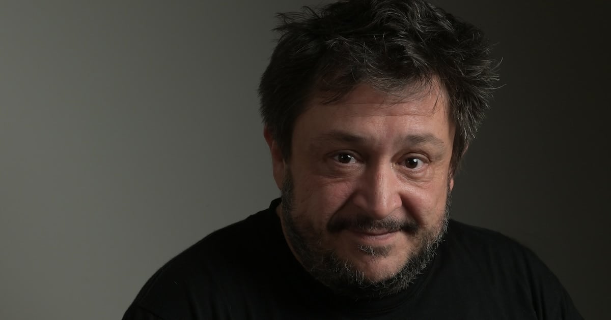 Dieciocho inversores apuntan contra Hernán Casciari y piden que la Justicia porteña investigue siete producciones de Orsai