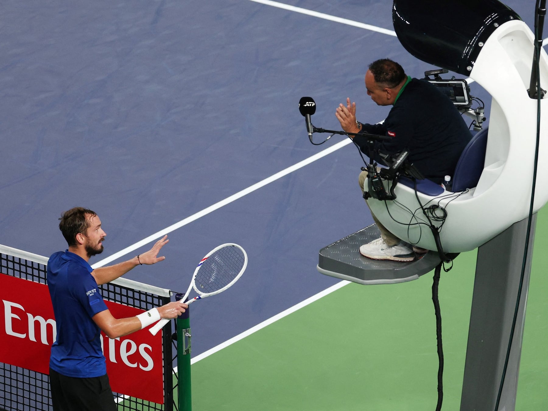 Medvedev se plantó en Shanghái: amenazó con irse a menos que le mostraran una pelota que ya no se podía revisar