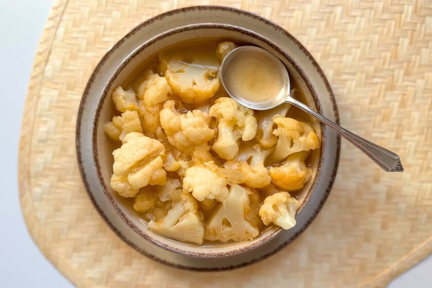 Sopa de coliflor en trozos: la versión con cuerpo que se come de a cucharones