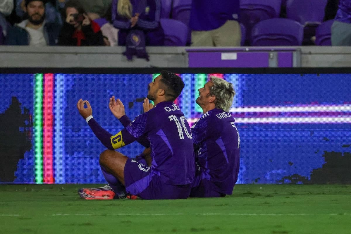 Ojeda hizo historia en Orlando con un taco en el aire y dejó atrás a Torres como máximo goleador del club