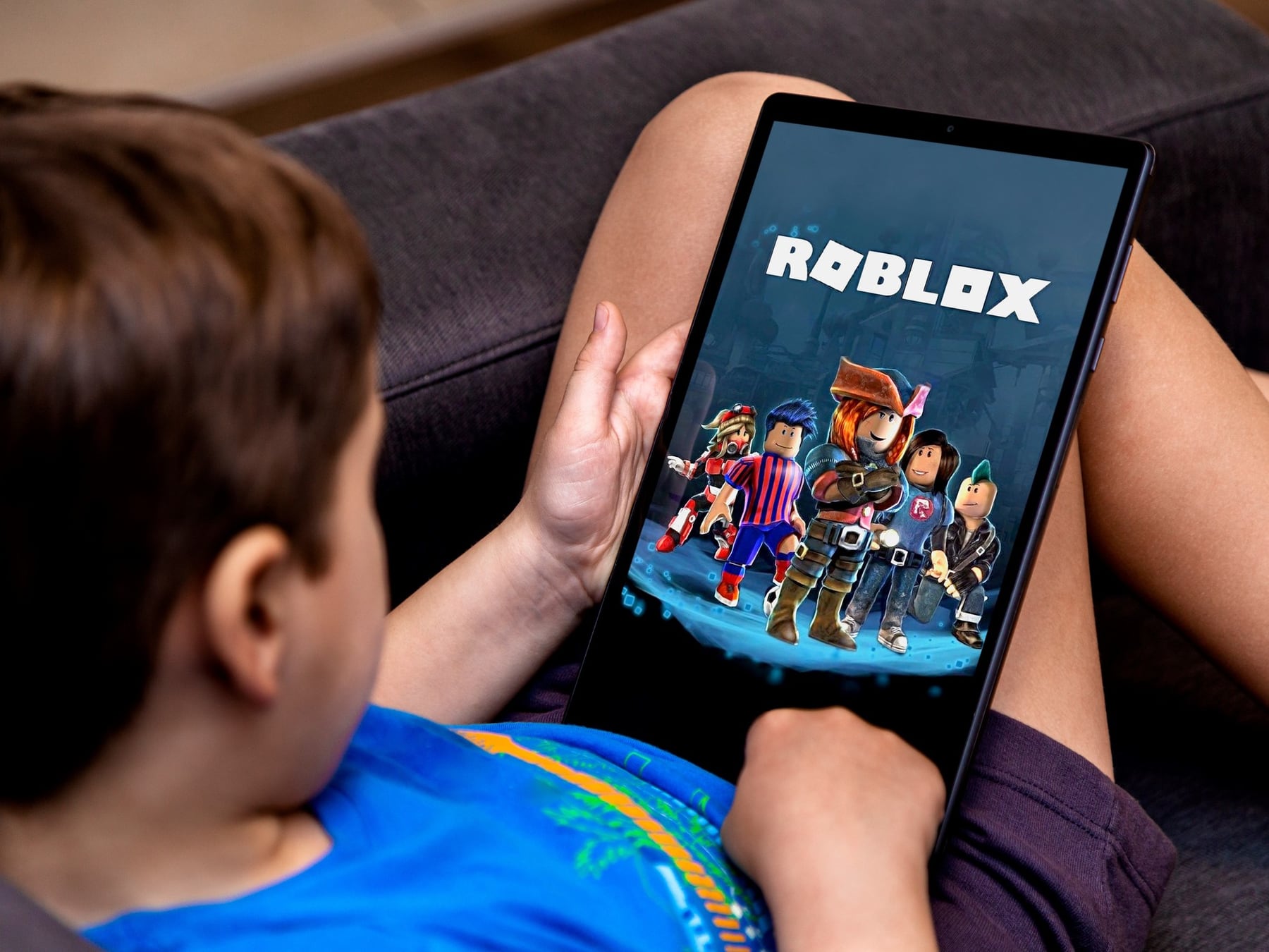 Roblox, la plataforma que los chicos usan como si fuera la plaza del barrio: qué deberían mirar los adultos