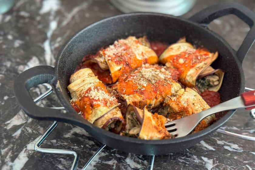 Berenjena en láminas, relleno vegetal y al horno: una fórmula liviana que se arma en menos de treinta minutos
