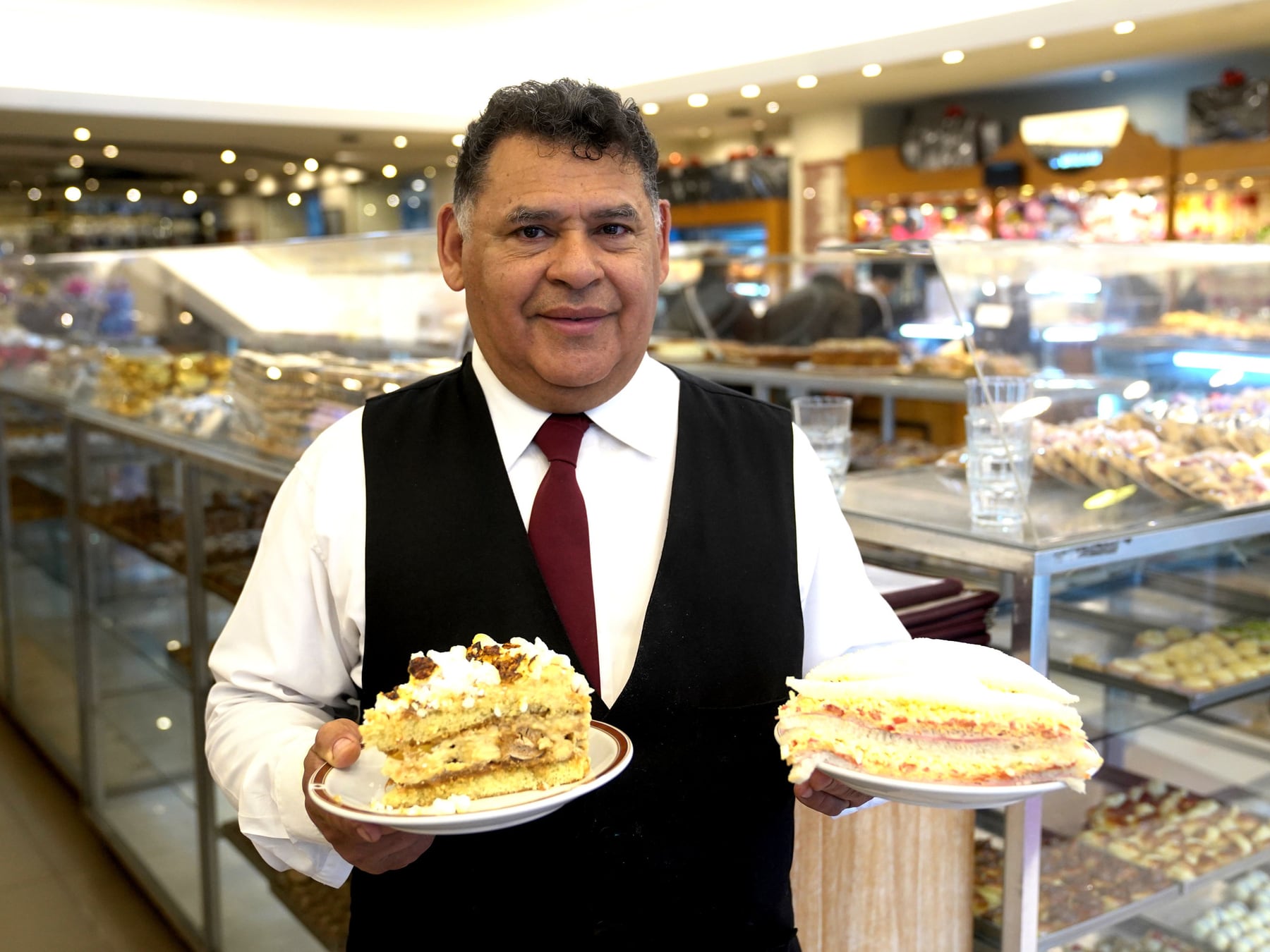 Caballito guarda una confitería donde el rock argentino se sentó a la mesa antes de nascer